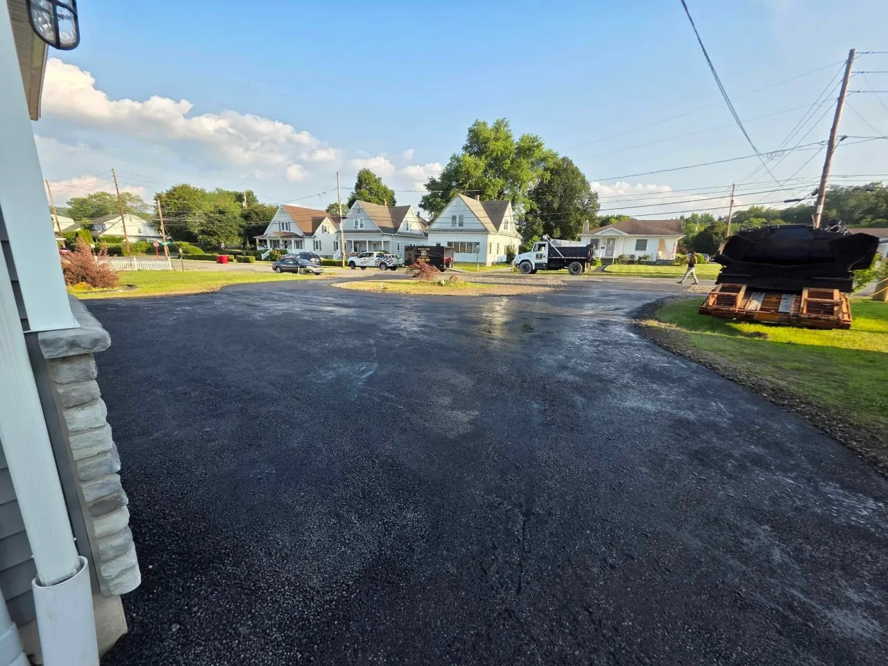 Commercial lot paving and sealcoating project